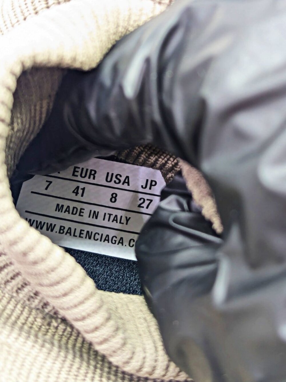 Balenciaga Men’s Speed Allover Knit Sneakers in Taupe Size 41 (MSRP $1,050) - Picture 7 of 9